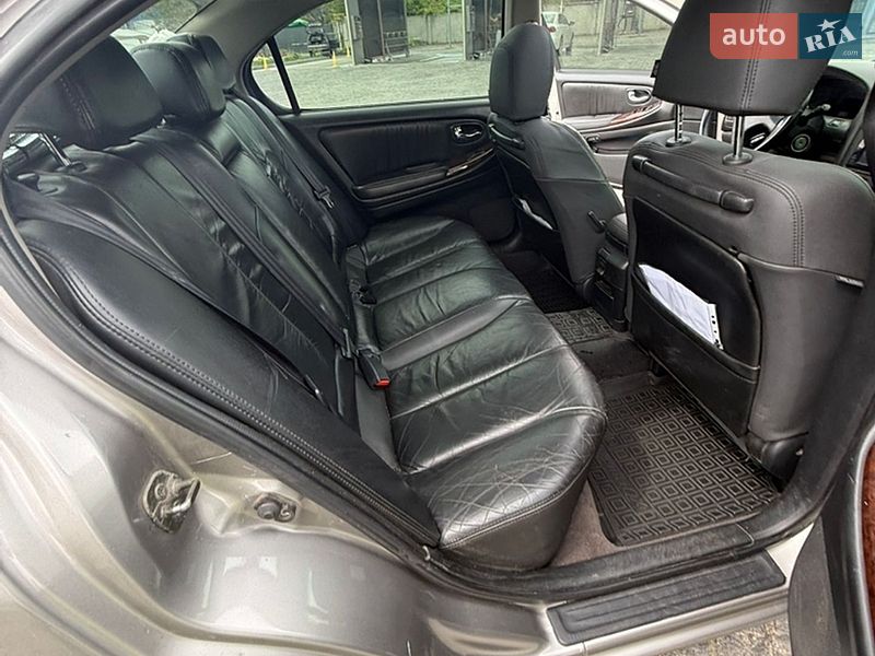 Седан Nissan Maxima 2001 в Полтаве