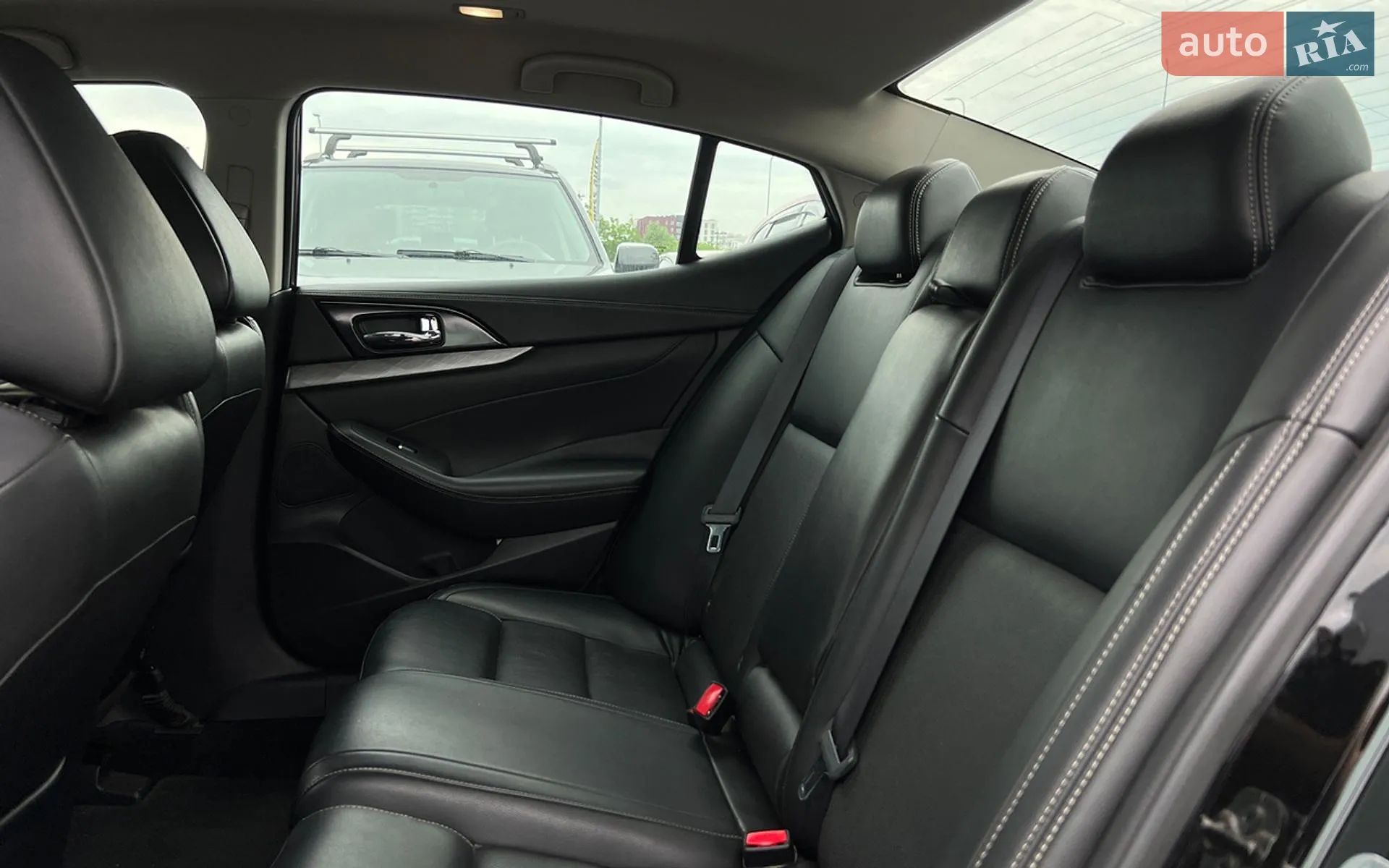 2017 Nissan Maxima - мініатюра 18