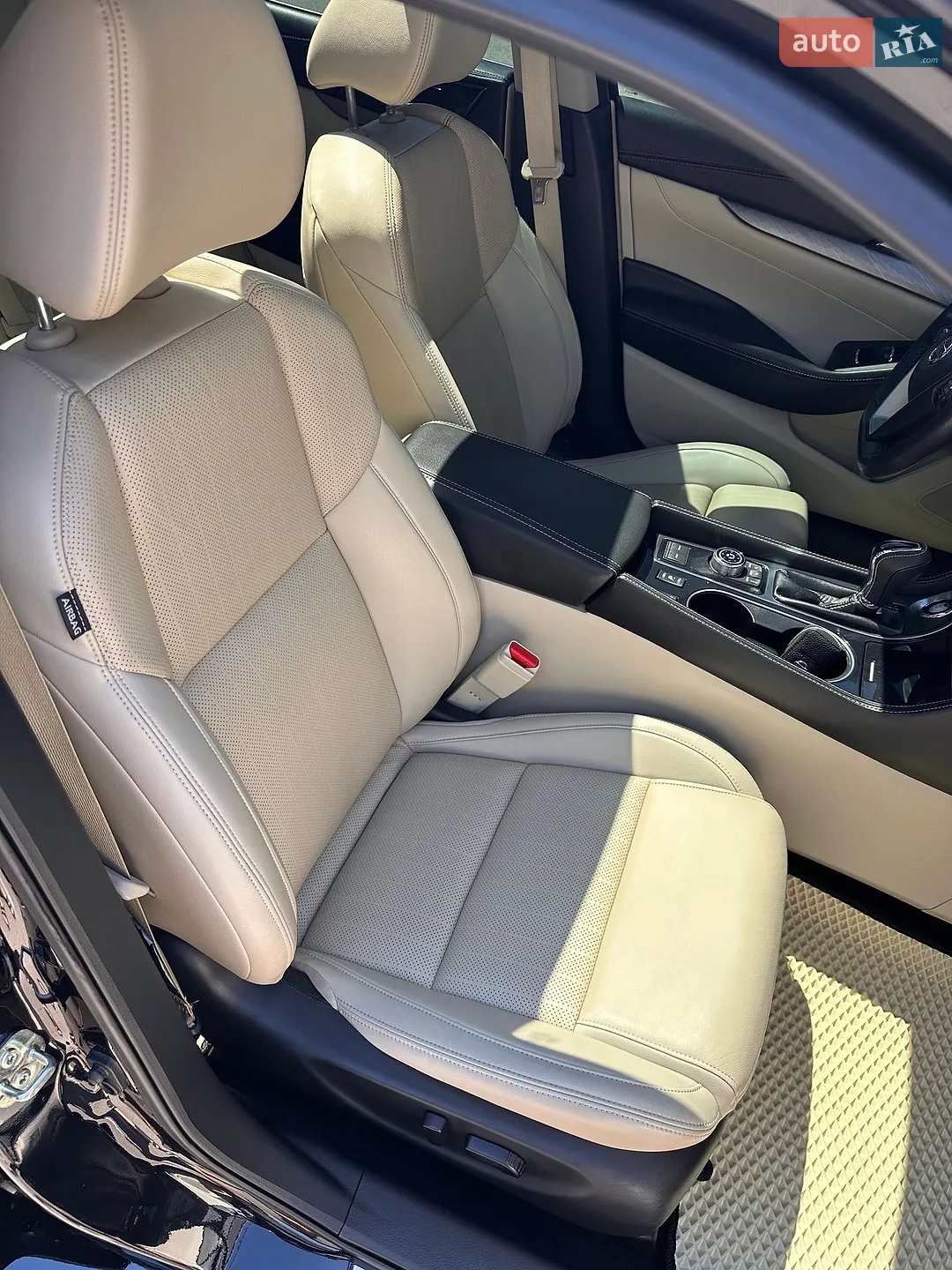 2016 Nissan Maxima - мініатюра 25