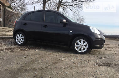 Хэтчбек Nissan Micra 2015 в Киеве