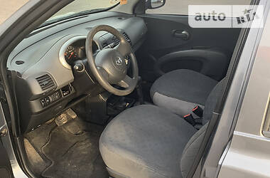 Хэтчбек Nissan Micra 2004 в Ромнах