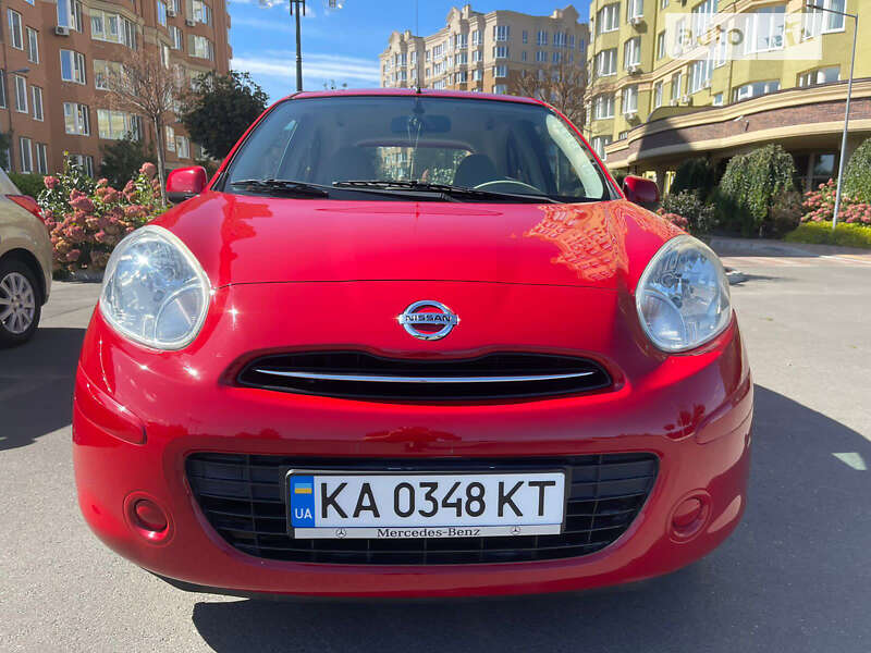 Хетчбек Nissan Micra 2010 в 