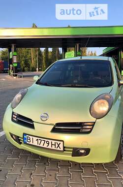 Хэтчбек Nissan Micra 2005 в 