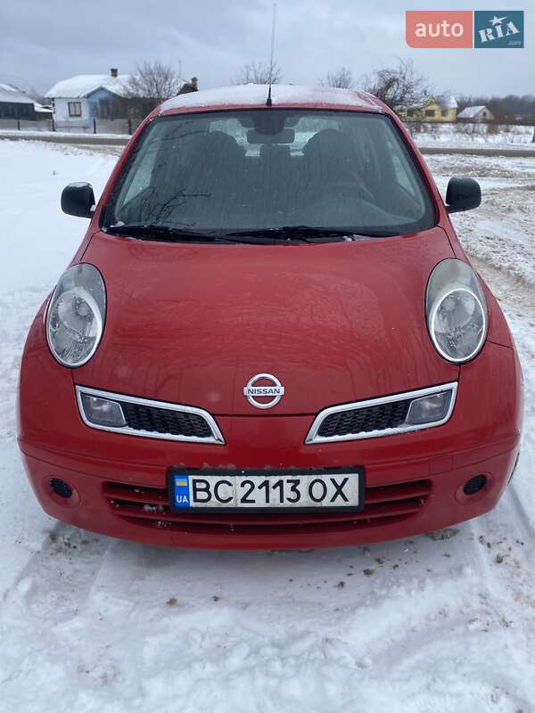 Хэтчбек Nissan Micra 2010 в Шептицькому