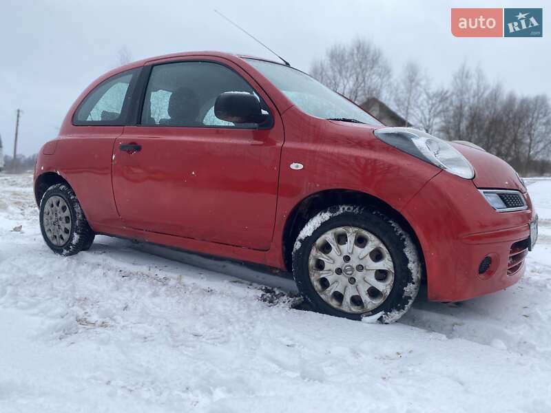 Хэтчбек Nissan Micra 2010 в Шептицькому