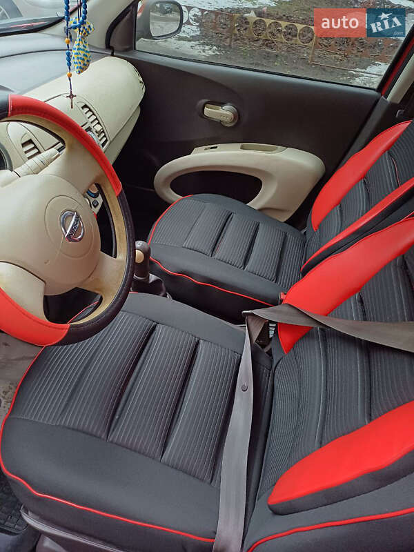 Хэтчбек Nissan Micra 2006 в Краснограде