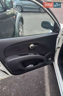 Хетчбек Nissan Micra 2009 в Тернополі