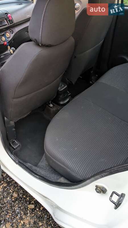 Хетчбек Nissan Micra 2003 в Виноградові