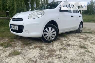 Хэтчбек Nissan Micra 2014 в Городке