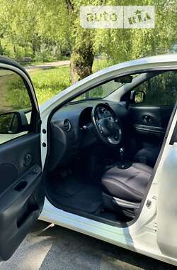 Хэтчбек Nissan Micra 2013 в Киеве