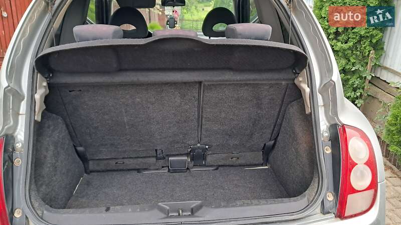 Хэтчбек Nissan Micra 2004 в Самборе