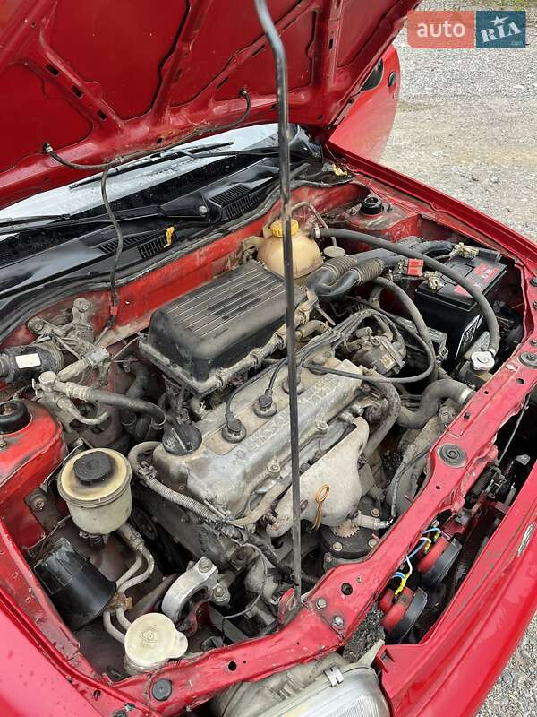 Хэтчбек Nissan Micra 1996 в Волочиске