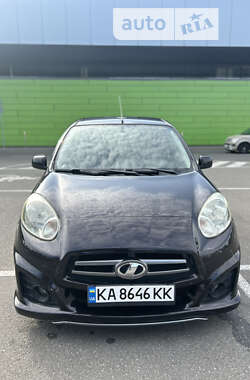 Хэтчбек Nissan Micra 2012 в Киеве