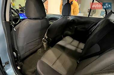 Хетчбек Nissan Micra 2015 в 