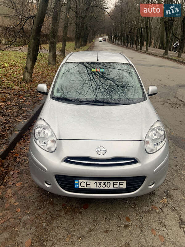 Хетчбек Nissan Micra 2010 в Новоселиці
