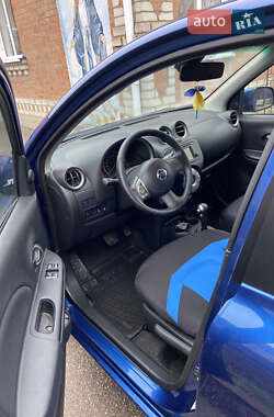 Хетчбек Nissan Micra 2013 в Кропивницькому