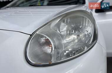 Хетчбек Nissan Micra 2013 в 