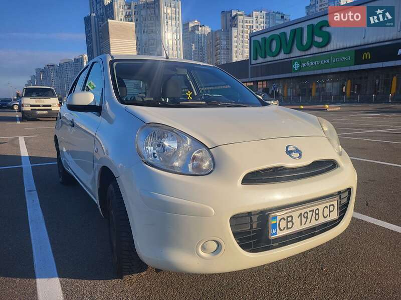 Хэтчбек Nissan Micra 2013 в Киеве