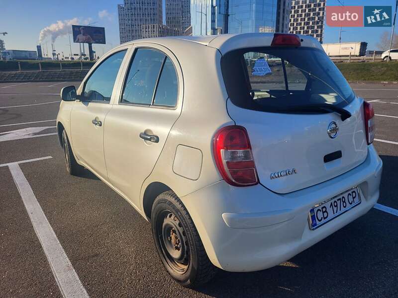 Хетчбек Nissan Micra 2013 в Києві