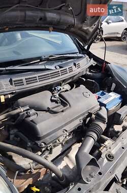 Хэтчбек Nissan Micra 2010 в 
