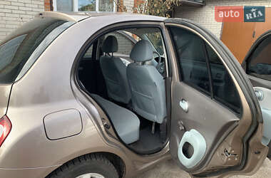 Хетчбек Nissan Micra 2006 в 