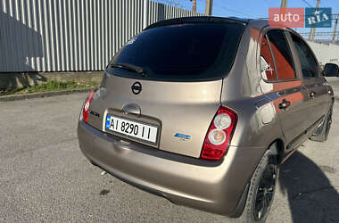 Хэтчбек Nissan Micra 2010 в 
