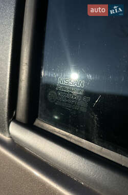 Хэтчбек Nissan Micra 2010 в 