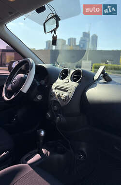 Хэтчбек Nissan Micra 2013 в 