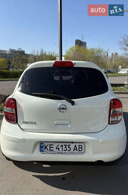 Хэтчбек Nissan Micra 2013 в 