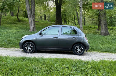 Хетчбек Nissan Micra 2005 в 