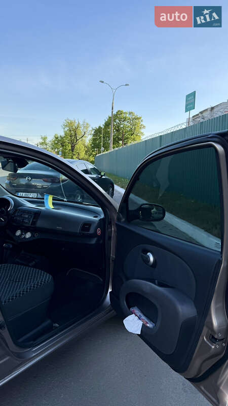 Хетчбек Nissan Micra 2006 в Києві