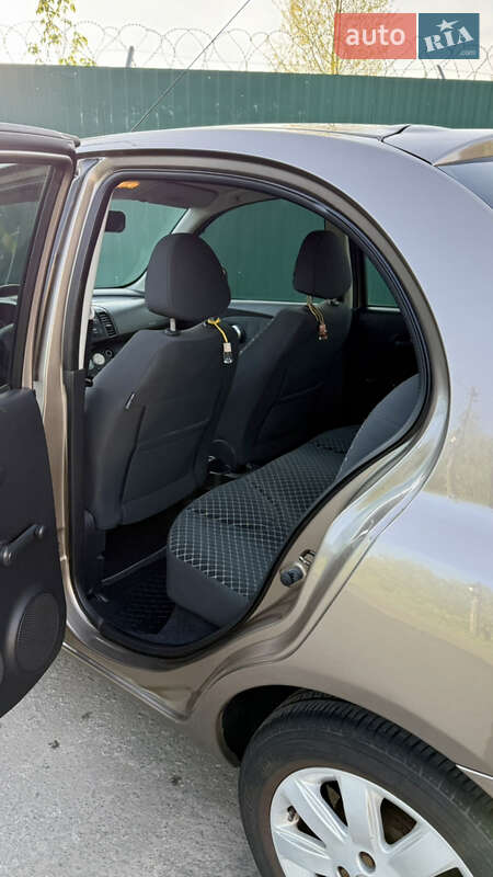 Хетчбек Nissan Micra 2006 в Києві