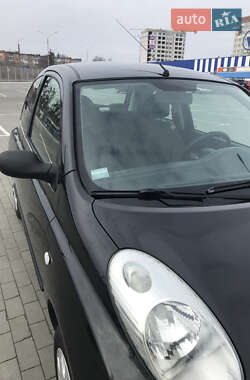 Хэтчбек Nissan Micra 2006 в 