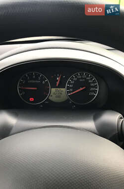 Хэтчбек Nissan Micra 2006 в 