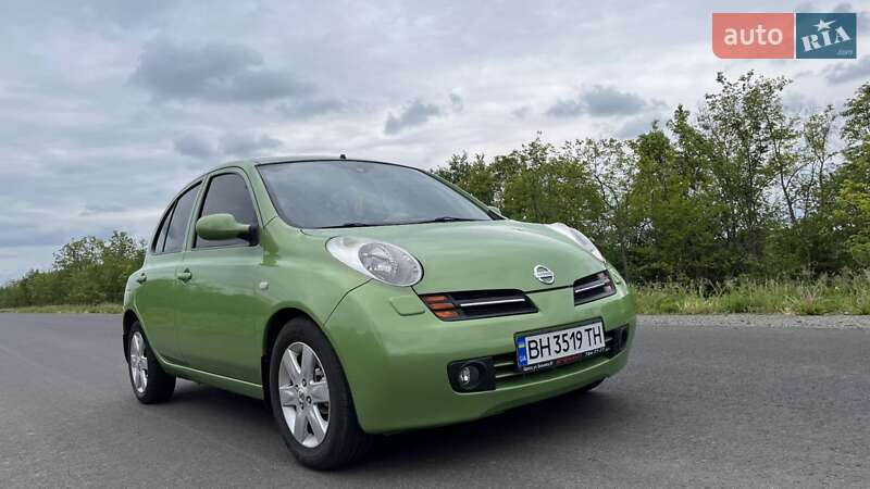 Хэтчбек Nissan Micra 2004 в Подольске