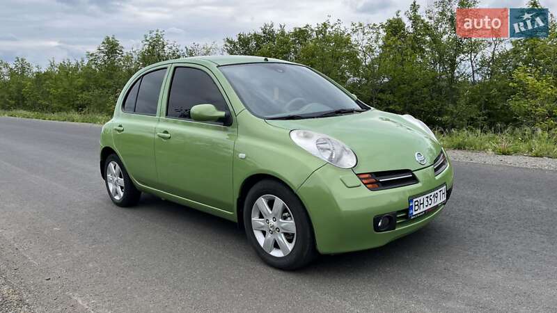 Хэтчбек Nissan Micra 2004 в Подольске