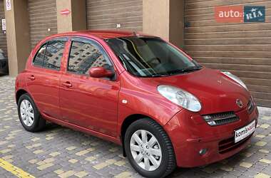 Хетчбек Nissan Micra 2005 в 