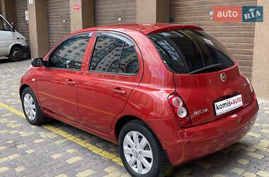 Хетчбек Nissan Micra 2005 в 