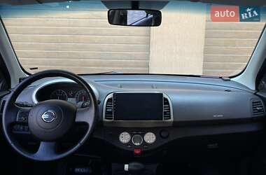 Хетчбек Nissan Micra 2005 в 