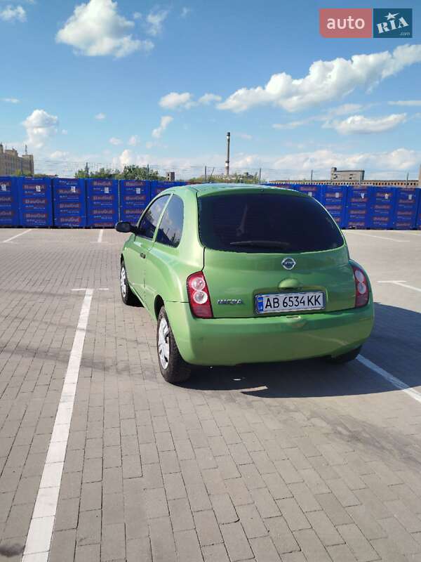 Хэтчбек Nissan Micra 2004 в Киеве