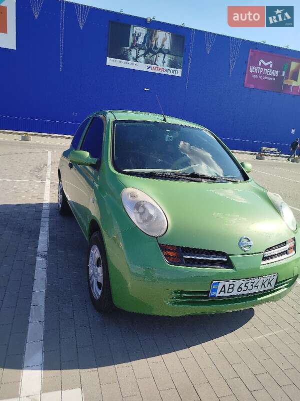 Хэтчбек Nissan Micra 2004 в Киеве