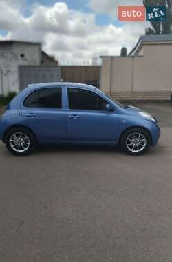 Хетчбек Nissan Micra 2004 в 