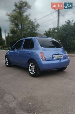 Хетчбек Nissan Micra 2004 в 