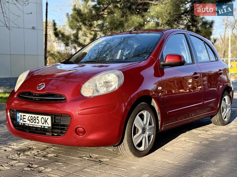 Хэтчбек Nissan Micra 2012 в Днепре