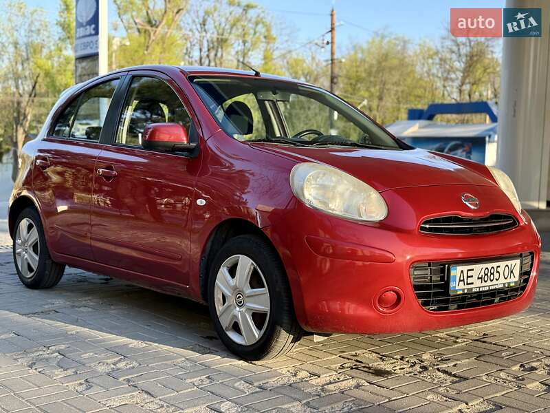 Хэтчбек Nissan Micra 2012 в Днепре