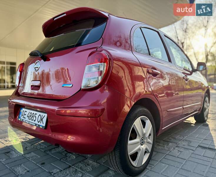 Хэтчбек Nissan Micra 2012 в Днепре
