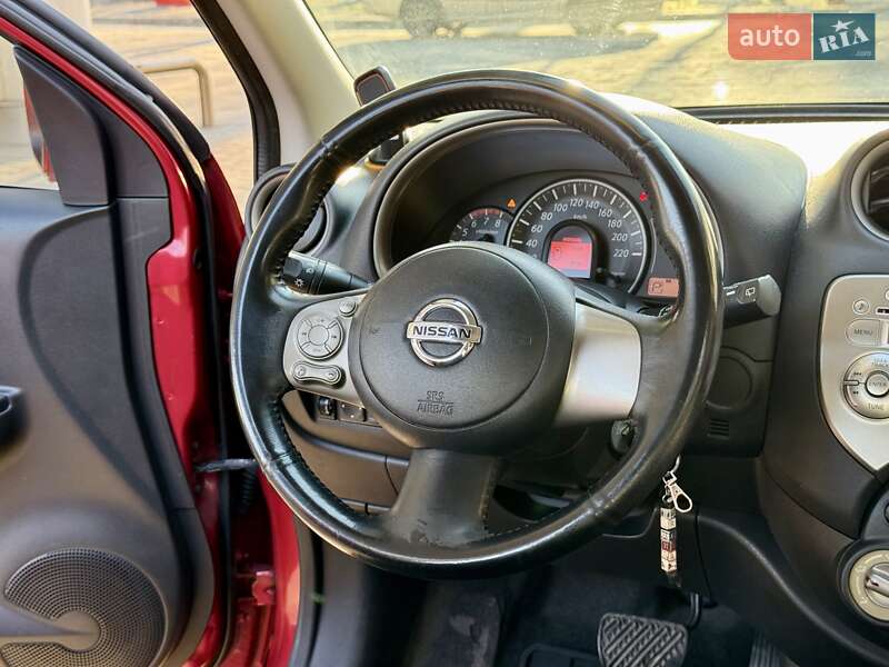 Хэтчбек Nissan Micra 2012 в Днепре
