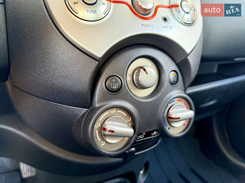 Хэтчбек Nissan Micra 2012 в Днепре