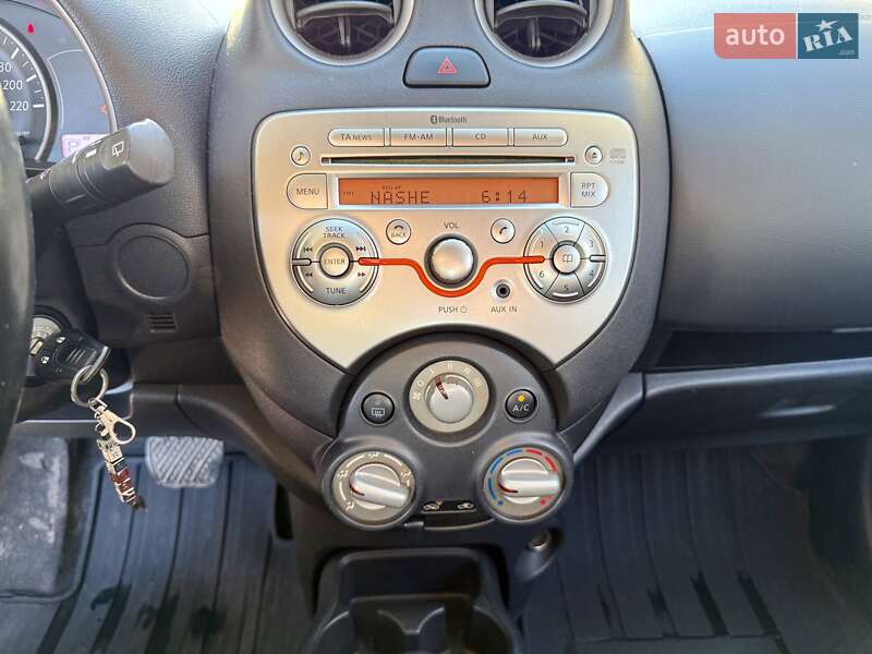 Хэтчбек Nissan Micra 2012 в Днепре