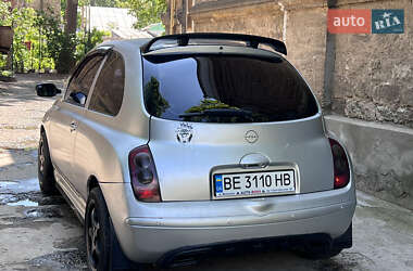Хэтчбек Nissan Micra 2003 в 